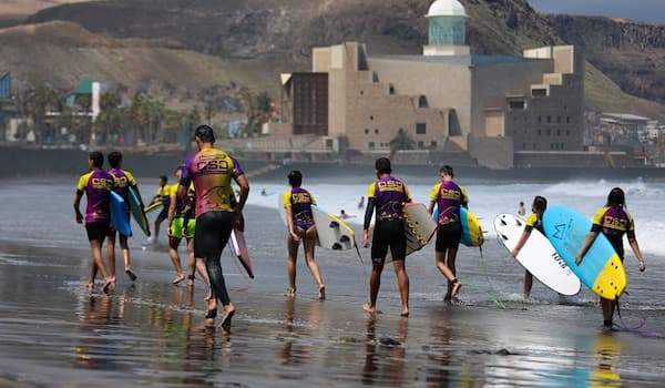 375/californiasurf01.jpg